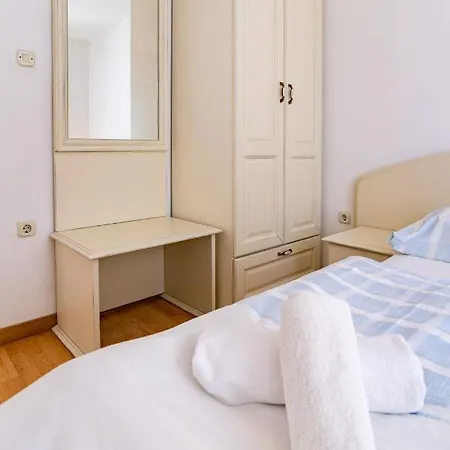 Pansion Lavanda 4* Lopar