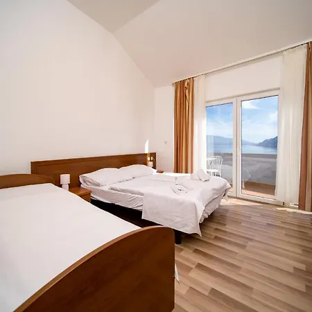 Pansion Lavanda Πανσιόν 4*
