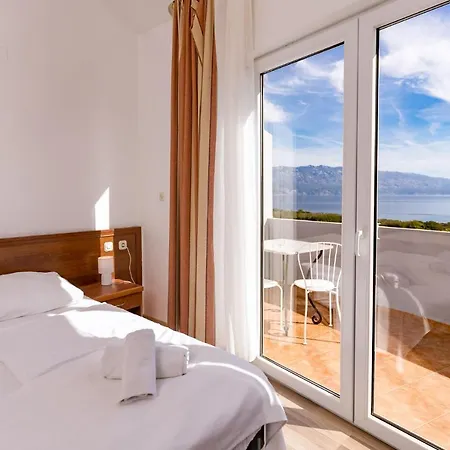 Pansion Lavanda Lopar